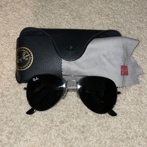 Polarized Ray Ban Aviators - Black